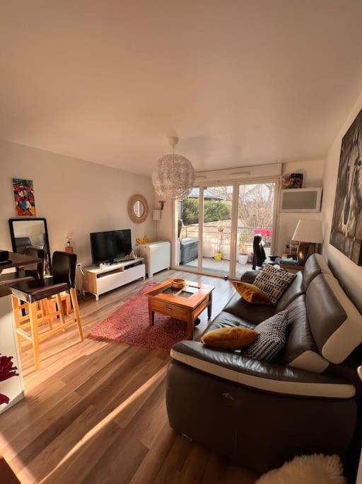 Appart 2 Chambres 17 Min De Paris 罗尼苏布瓦 外观 照片